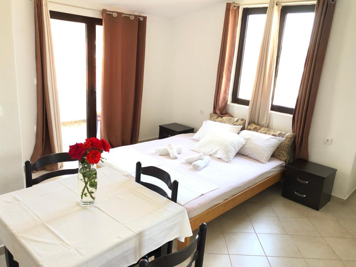 Apartments Radosevic Ulcinj Esterno foto
