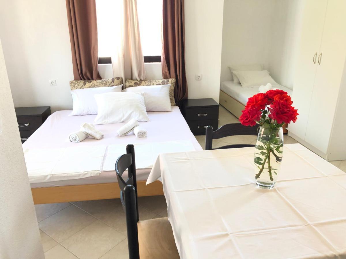 Apartments Radosevic Ulcinj Esterno foto