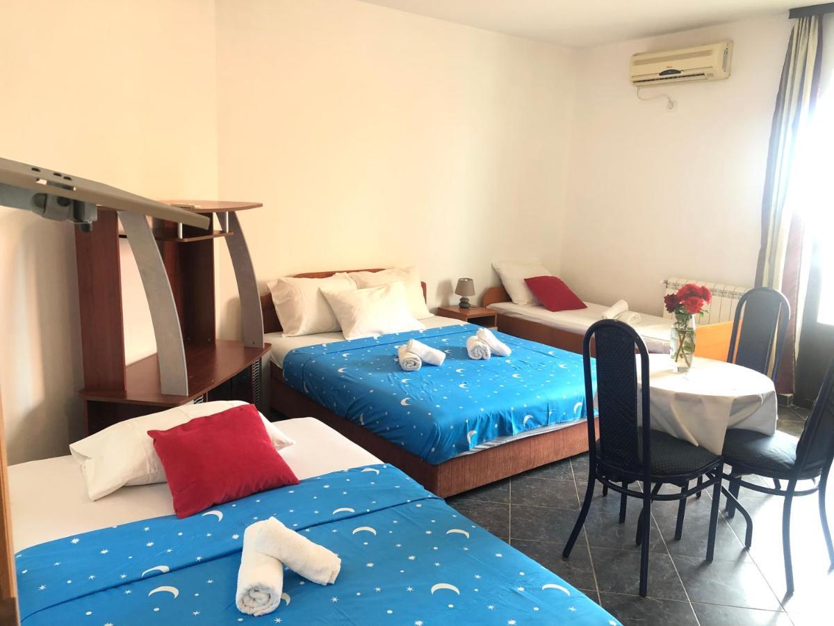Apartments Radosevic Ulcinj Esterno foto