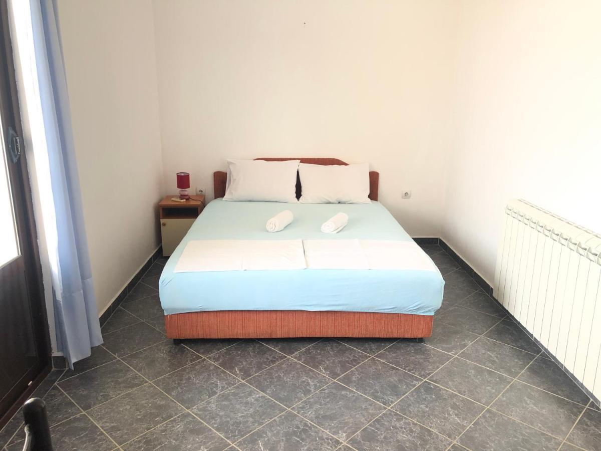 Apartments Radosevic Ulcinj Esterno foto